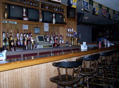 Sports Bar at Doug Kent's Rose Bowl Lanes